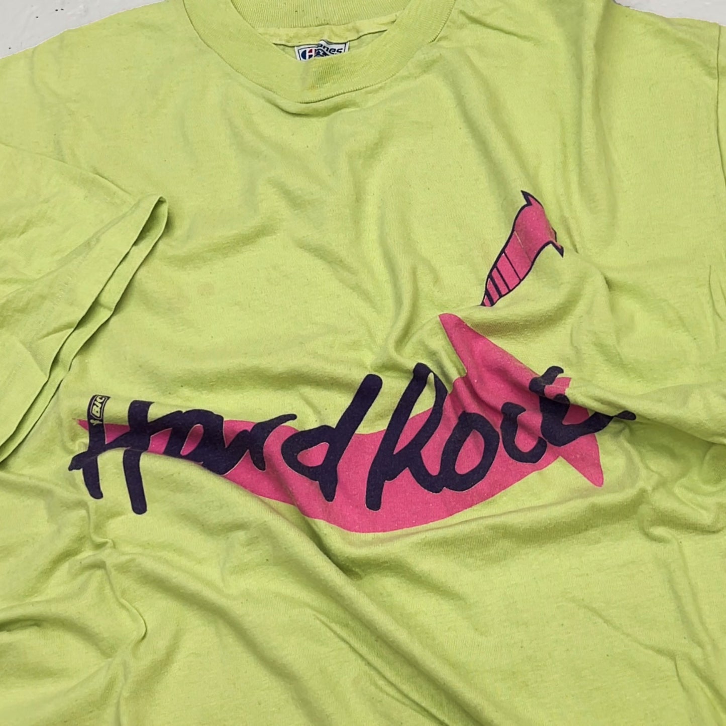 BIC TEE
