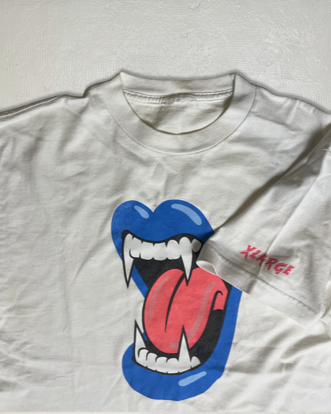90s XLARGE Vampire Fang Mouth Tee
